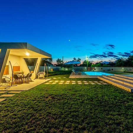 S&I Peaceful Holiday Home With Pool & Jacuzzi Galovac  Екстер'єр фото